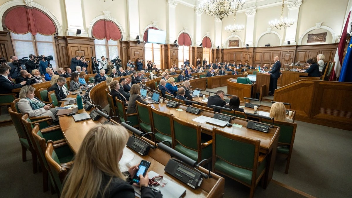 "Прогрессивные" призывают Сейм вернуться к рассмотрению поправок, ограничивающих выдачу ВНЖ инвесторам