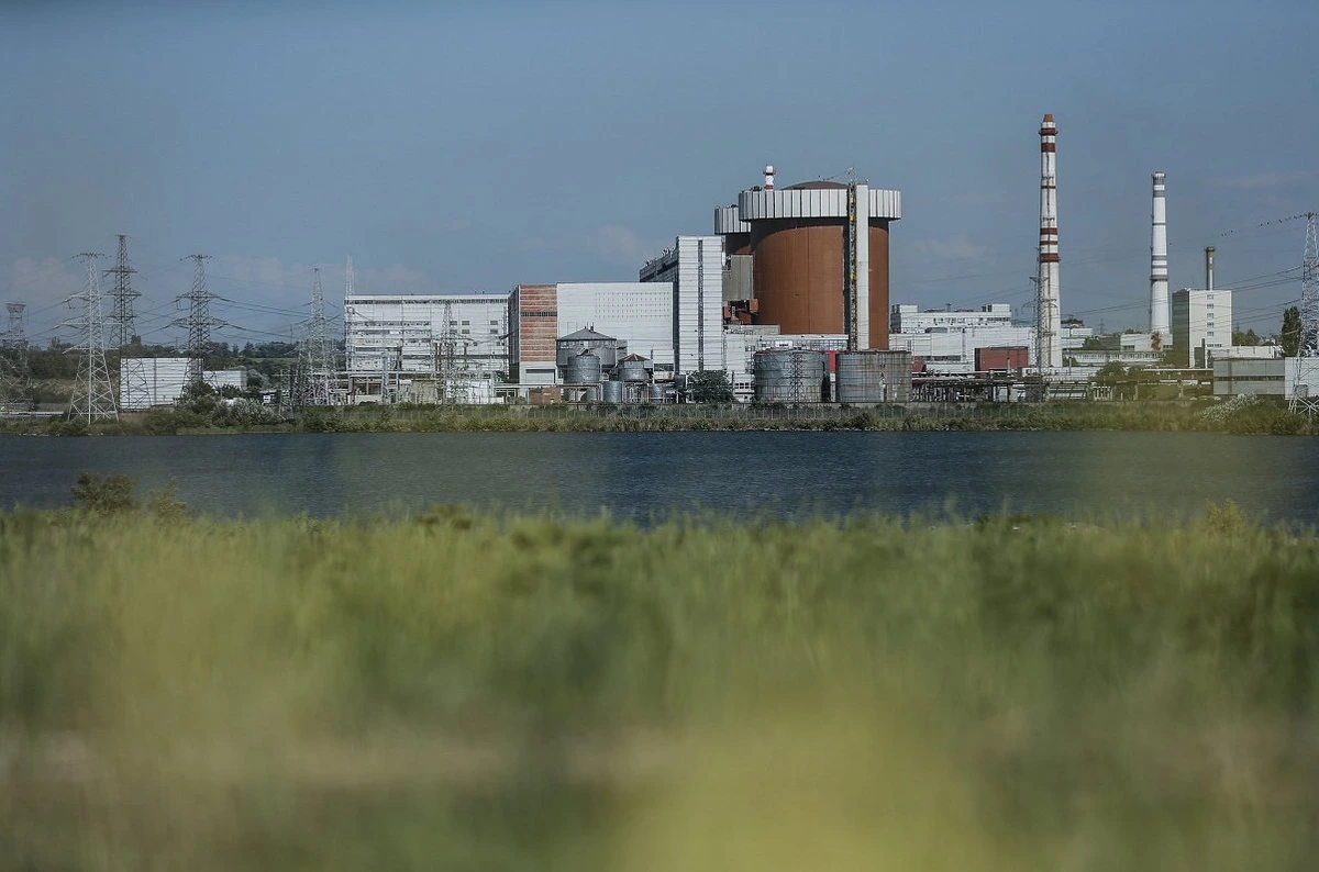 Нападение РФ на Украину: агрессор намерен вывести из строя украинские АЭС и систему водоснабжения — СМИ