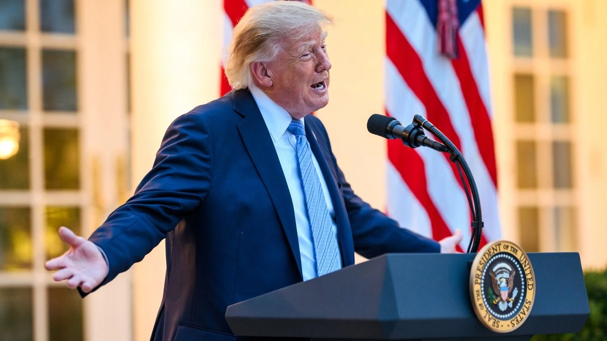 Трамп ввел "адские санкции" против России. И тут же отменил их