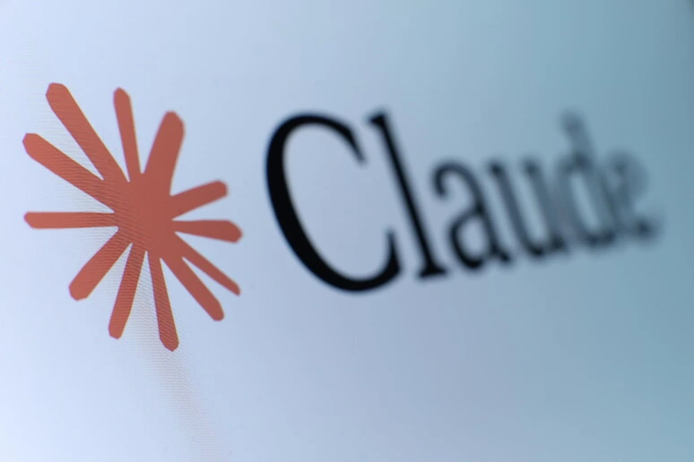 Anthropic sfida Meta e lancia l'assistente Claude Duet per il lavoro quotidiano