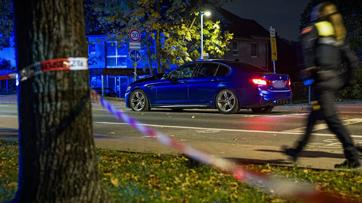 Neustadt am Rübenberge (Niedersachsen): Auto rast in Menschenmenge