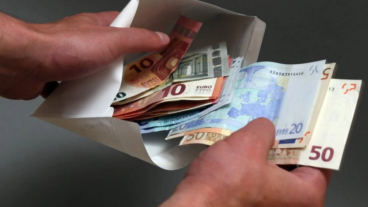 De facto: Суд взыскал со Squalio group 2,3 млн евро за дачу взятки в Беларуси