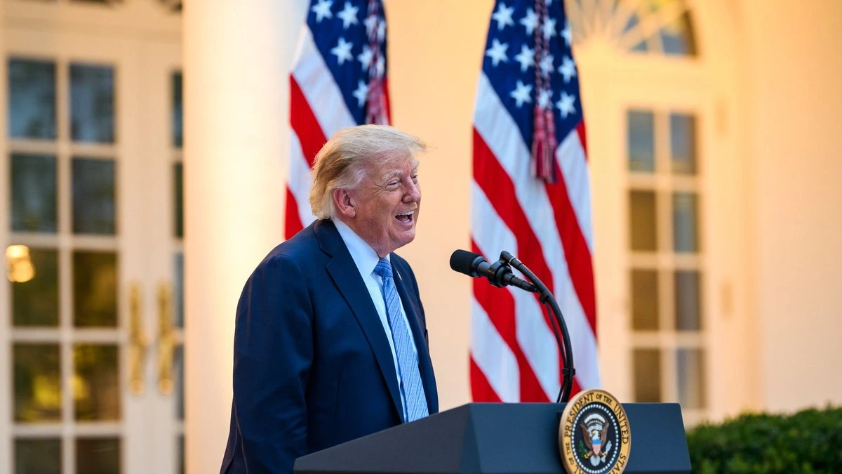 Трамп: Украине нужен новый президент (дополнено)