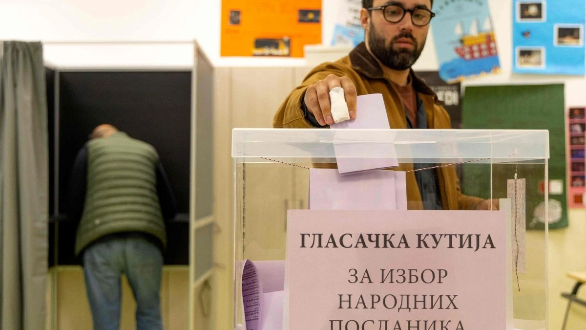 "Лавина, которая смела авторитарный режим". Почему Вучич проиграл студентам выборы