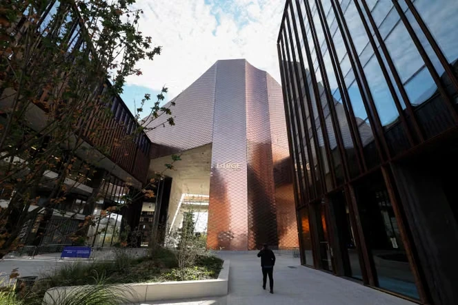 Centre d’art île Seguin : la délicatesse d’approche de l’agence RCR mise en échec par un projet immobilier trop dense