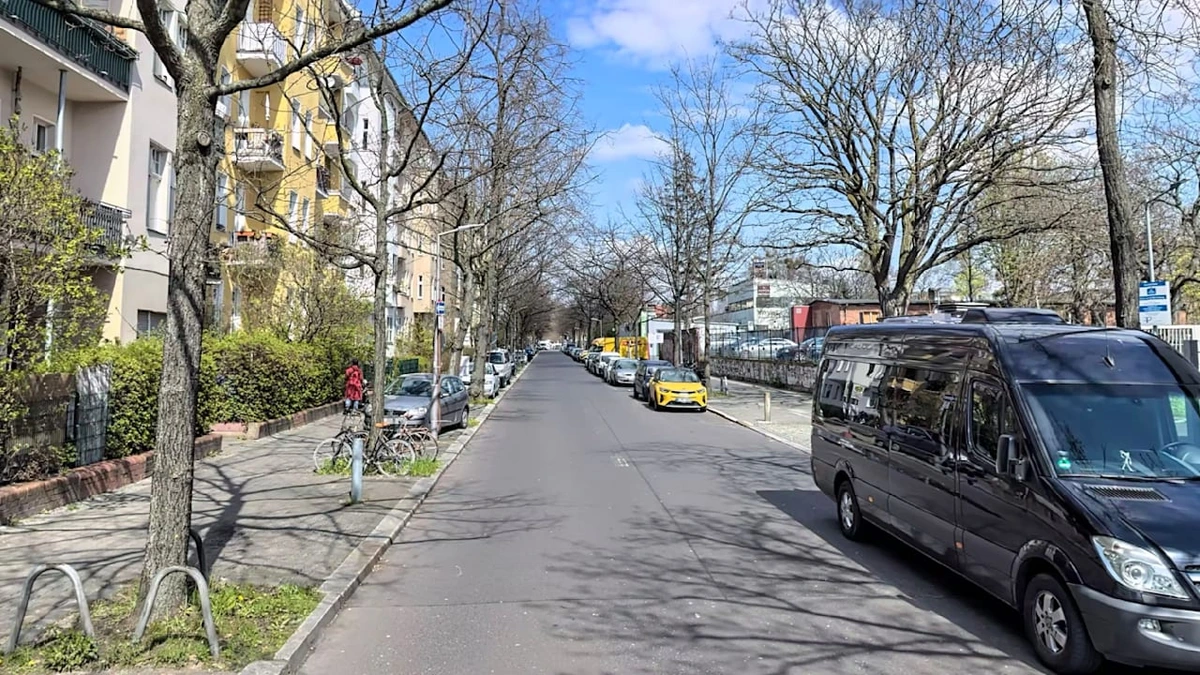 Täter auf der Flucht: Zwei Clan-Mitglieder in Berlin angeschossen