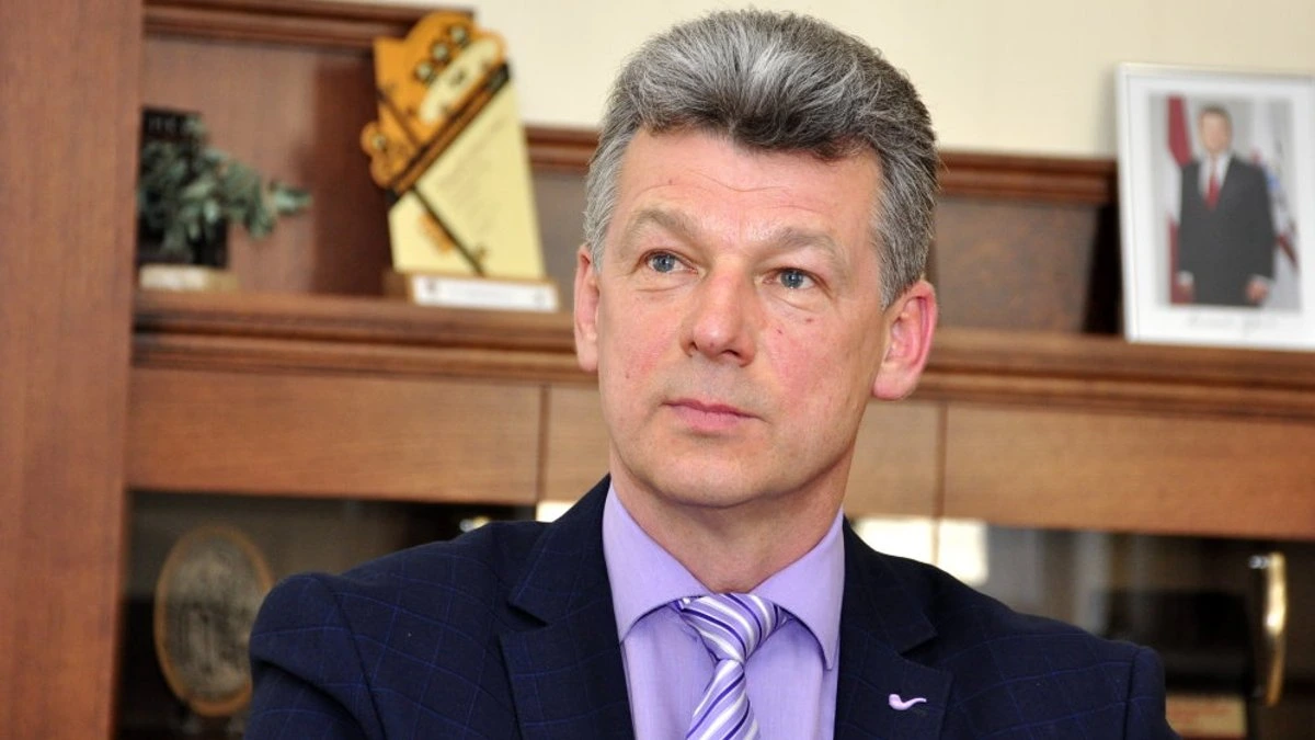 Полтора года тюрьмы: вступил в силу приговор по делу бывшего мэра Даугавпилса Рихардса Эйгимса