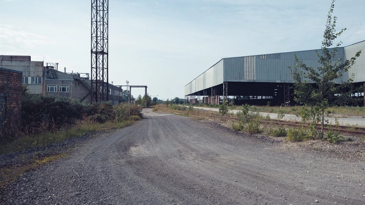 Мотогонщики, получившие химические ожоги на территории Liepājas metalurgs, не исключают обращения в суд