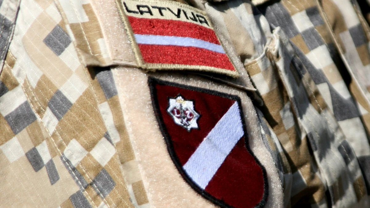 Личная готовность жителей Латвии защищать свою страну меньше, чем в Эстонии, Литве и Финляндии