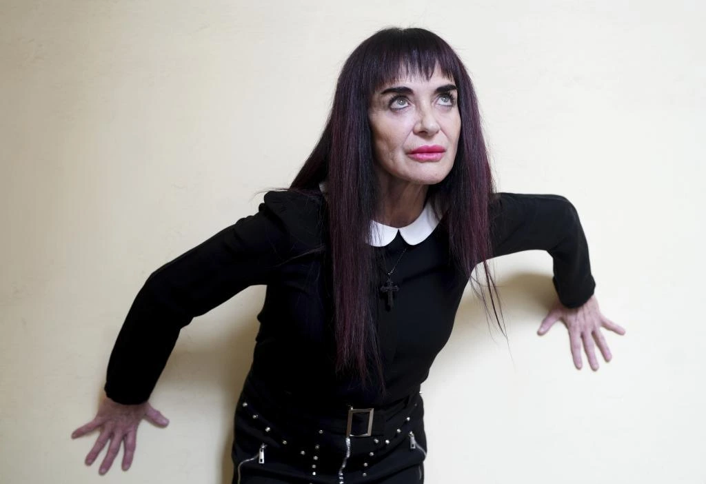 Ana Curra: "¿Ser un icono? Es un lugar donde me sitúan otros, pero no me incomoda"