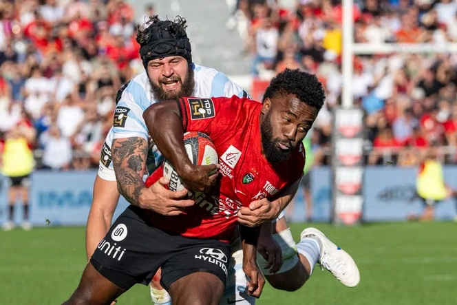 Rugby : les Toulonnais, vainqueurs à l’orgueil du Racing 92, échappent à la crise après la démission de Pierre Mignoni