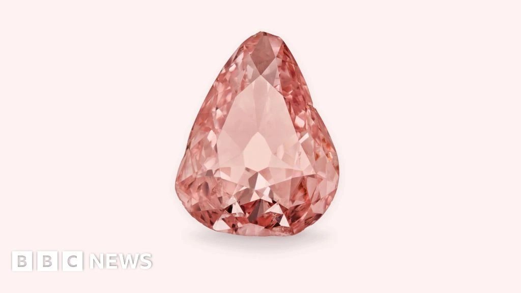 Rare pink diamond goes on display in France 100 years after amateur heist