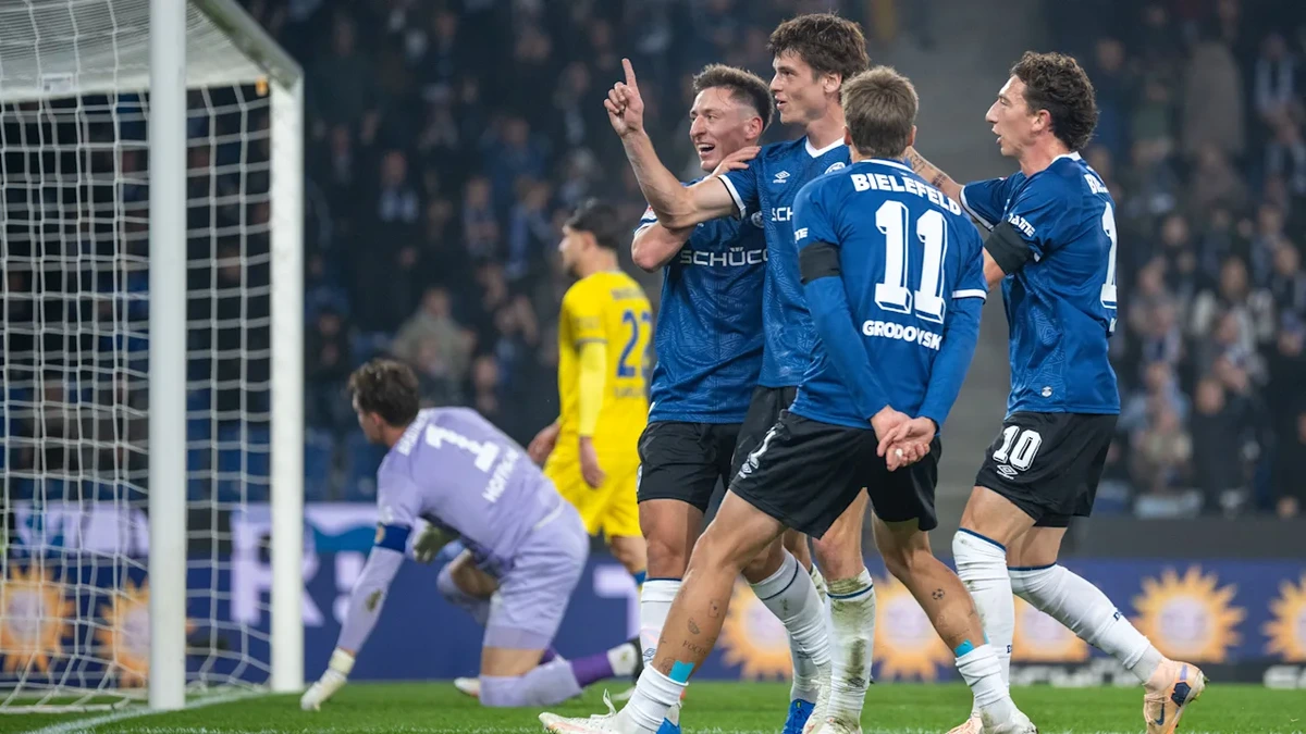 Sieg für toten Jugendtrainer (24): Arminias emotionaler Abend