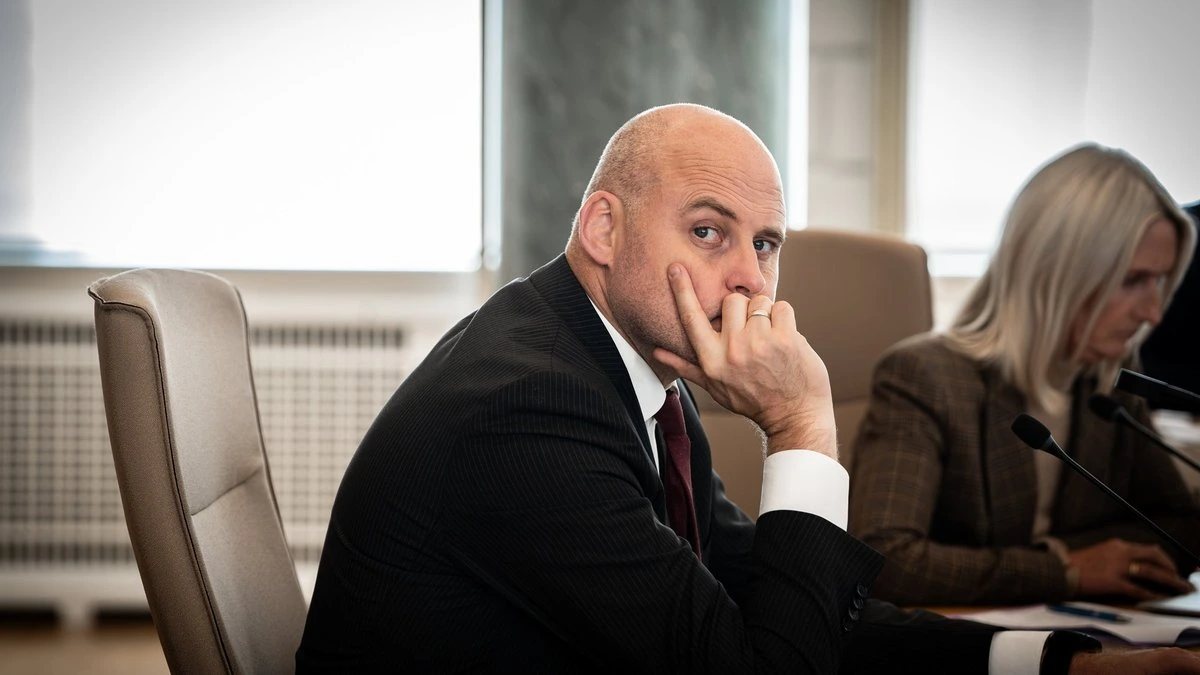 Кулбергс держит паузу: переговоры с потенциальными коалиционными партнерами состоятся лишь 28 октября