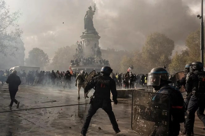 Mobilisation du 17 octobre : des erreurs du renseignement au manque d’effectifs mobilisés, retour sur un fiasco sécuritaire