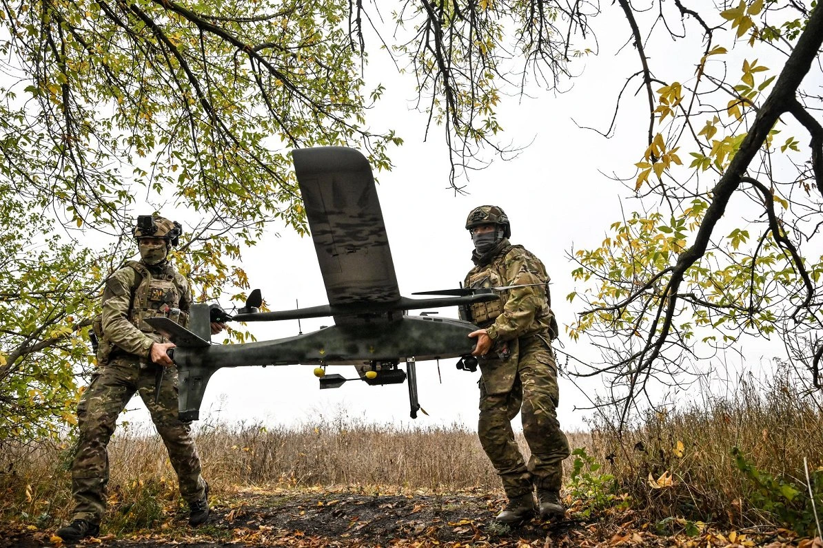 Нападение РФ на Украину: Зеленский заявил, что ограничение ВСУ «не обсуждается»; дроны атаковали Воронеж