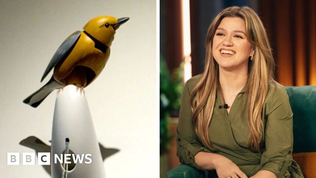 Inside Brooklyn novelty shop at centre of 'surreal' row with Kelly Clarkson over mechanical bird