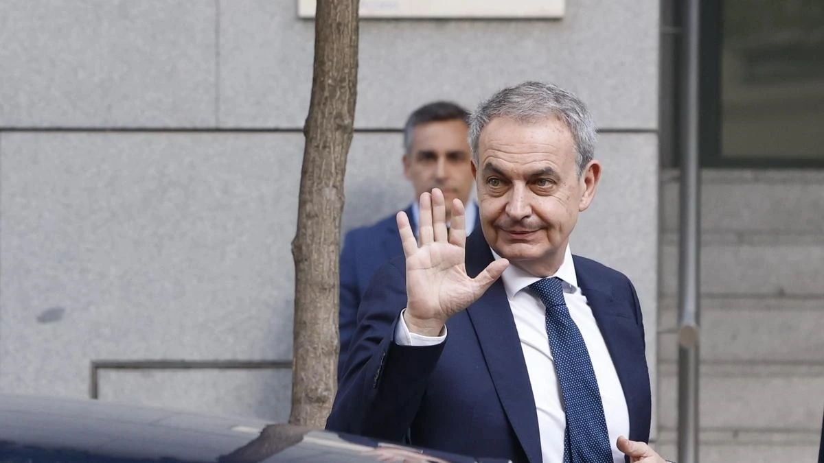 La Fiscalía pide imputar a Zapatero por malversación y el juez solicita a Patrimonio una lista de los regalos recibidos