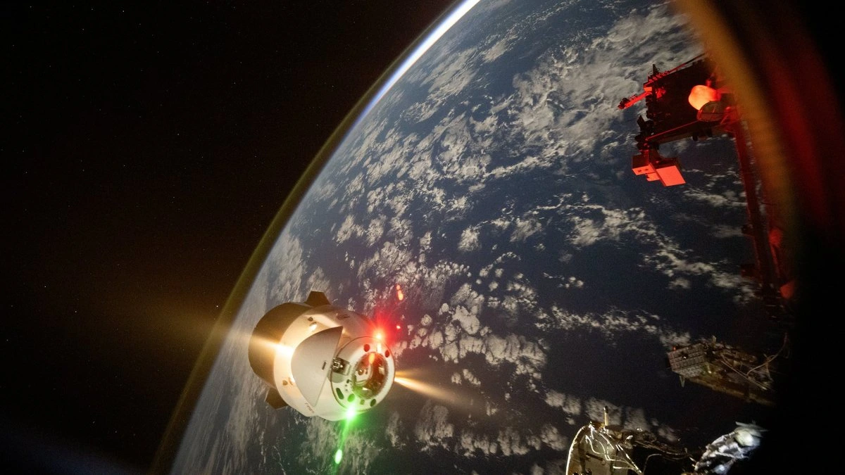 SpaceX покупает портфель частот и займется мобильной связью