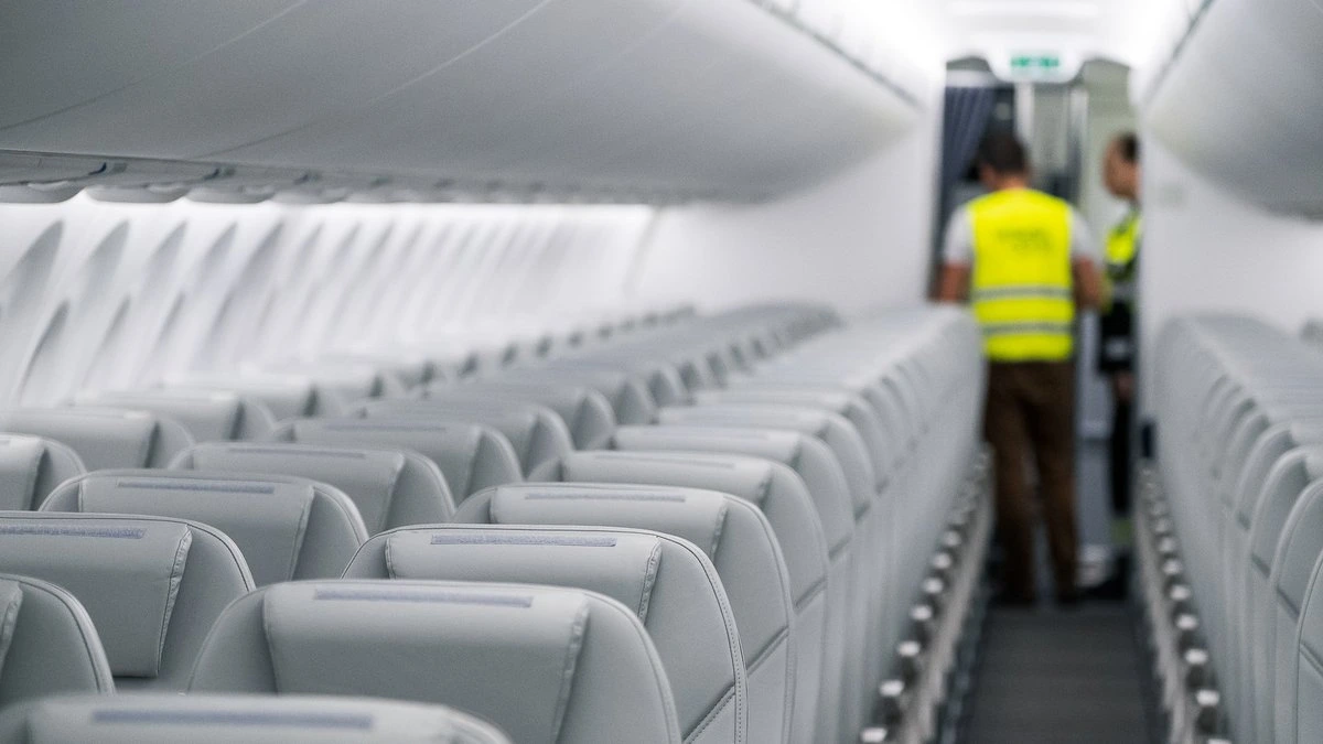 airBaltic планирует уволить от 500 до 700 сотрудников